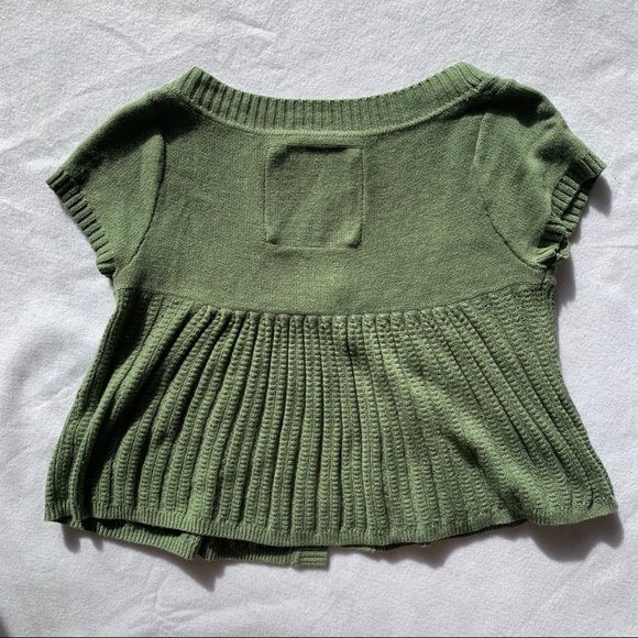 Abercrombie and Fitch Green Cropped Sweater - Picture 2 of 5